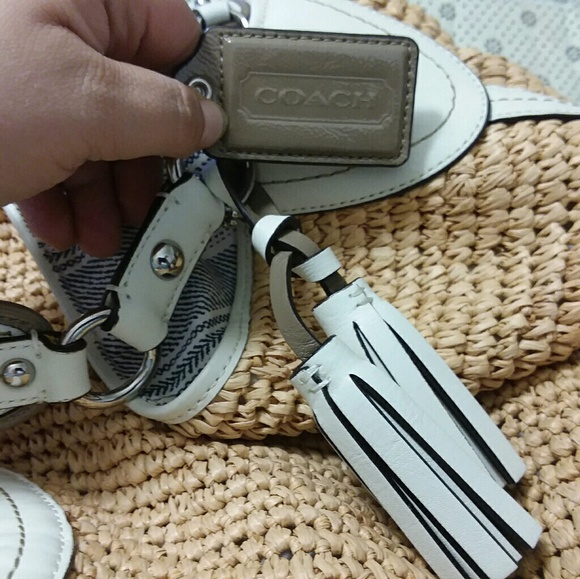 Coach Natural Straw White Dogleash Large Hobo Bag - Picture 5 of 8